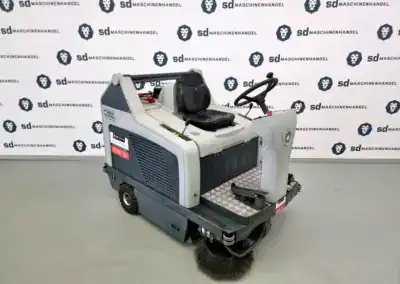 Gebraucht bei SD Maschinenhandel: Nilfisk SR 1300H Aufsitzkehrmaschine